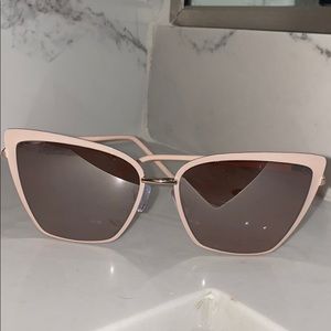 STEVE MADDEN Light Pink Cateye Sunglasses